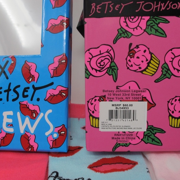 Betsey Johnson  9 PR Fashion Crew Socks Gift Box - Picture 6 of 8